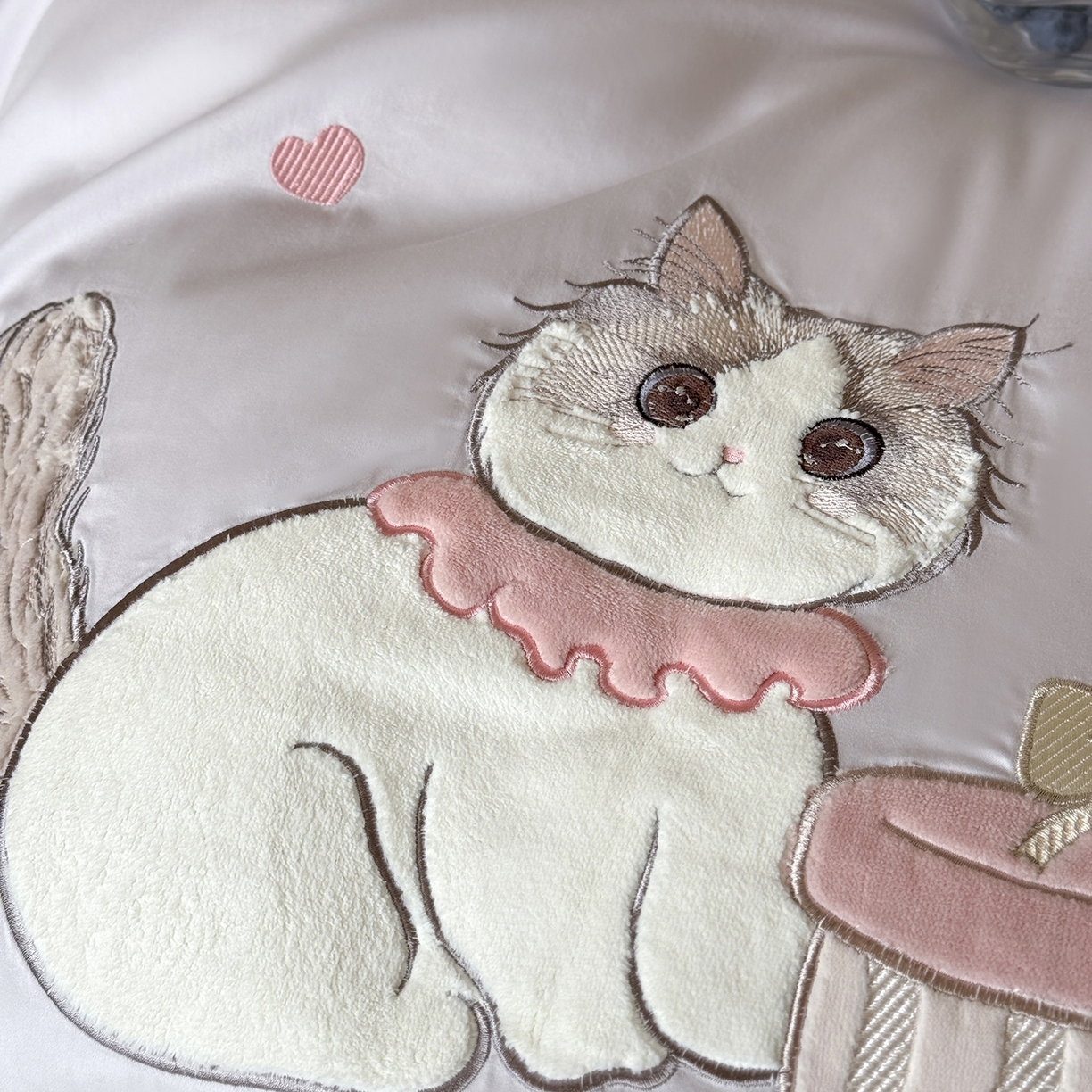 91家纺网 家纺一手货源 找家纺 佳汐蓝家纺 2025新款百支全棉长绒棉贡缎四件套-布偶猫 布偶猫 紫