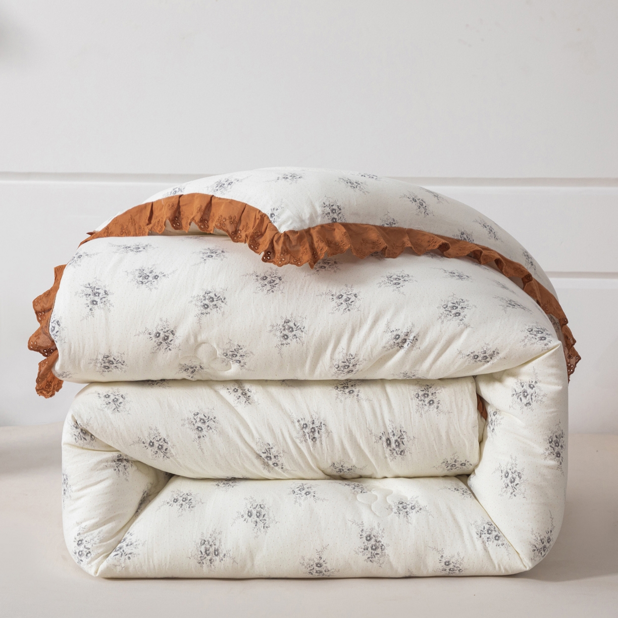 91家纺网 家纺一手货源 找家纺 （总）大世界被王 2025新款糯糯棉韩系花边冬被被子被芯