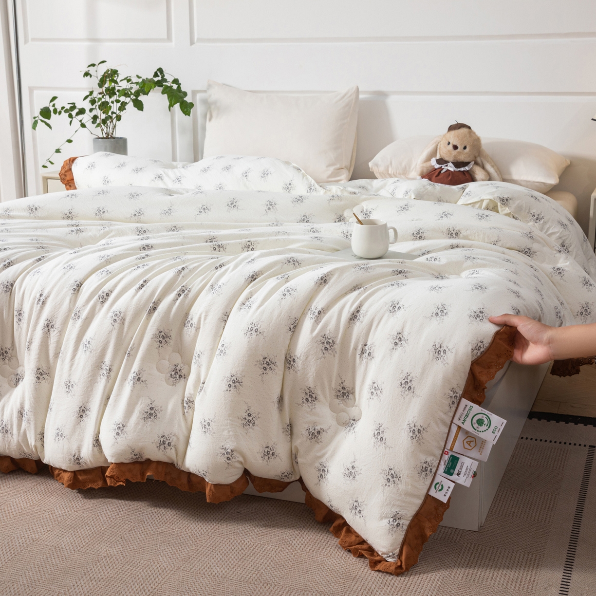 91家纺网 家纺一手货源 找家纺 大世界被王 2025新款糯糯棉韩系花边冬被被子被芯 木槿