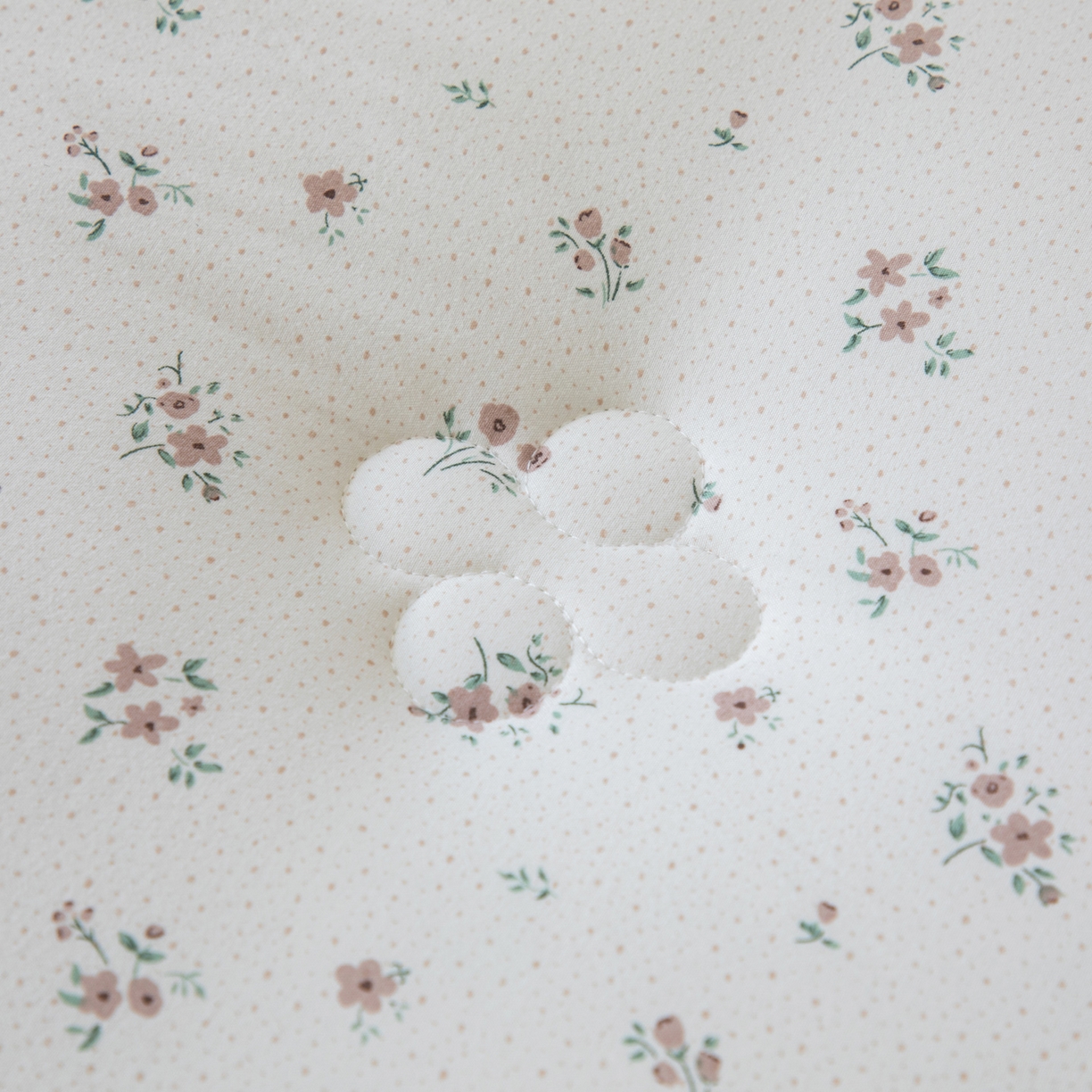 91家纺网 家纺一手货源 找家纺 大世界被王 2025新款糯糯棉韩系花边冬被被子被芯 秋意