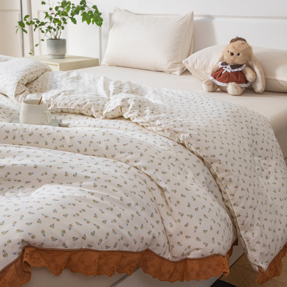 91家纺网 家纺一手货源 找家纺 大世界被王 2025新款糯糯棉韩系花边冬被被子被芯 小美好