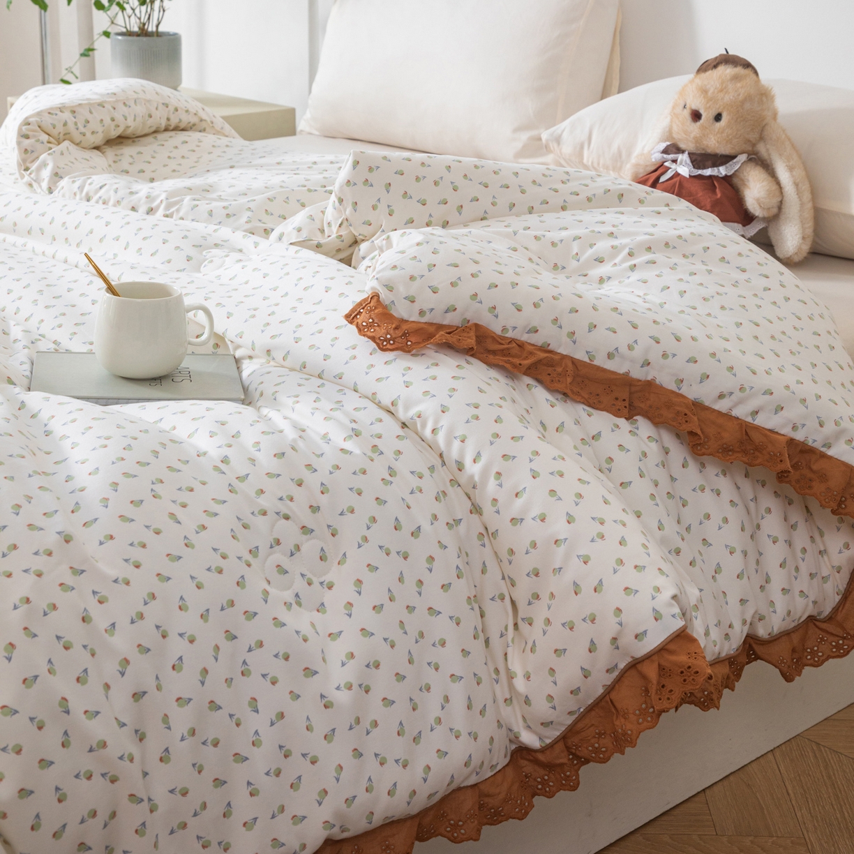 91家纺网 家纺一手货源 找家纺 大世界被王 2025新款糯糯棉韩系花边冬被被子被芯 小美好