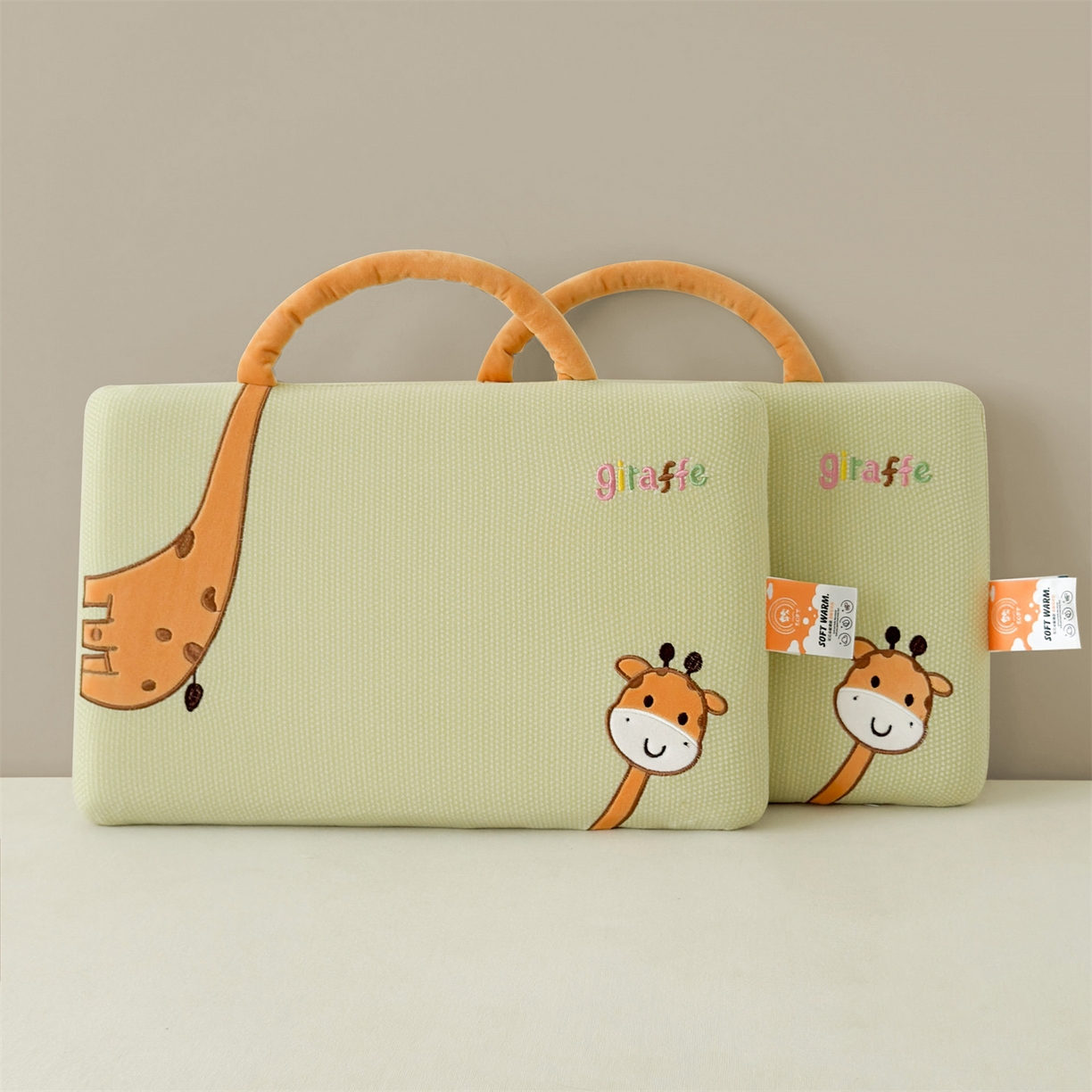 91家纺网 家纺一手货源 找家纺 麦肯锡 2025新款长颈鹿面包儿童记忆枕 枕头枕芯 绿色/只