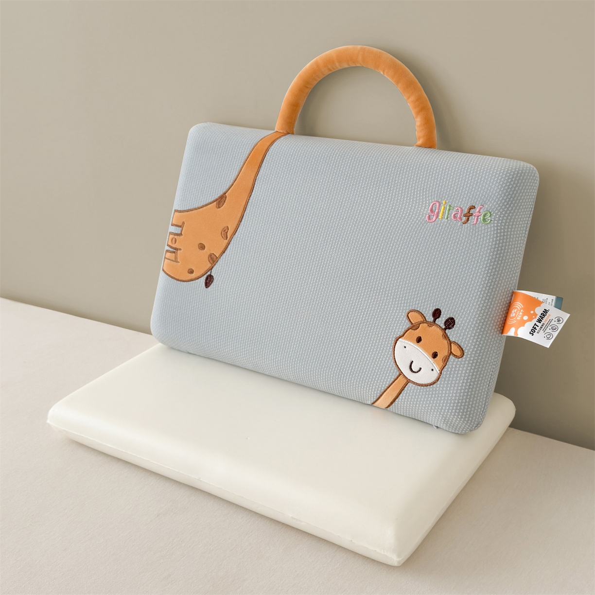 91家纺网 家纺一手货源 找家纺 麦肯锡 2025新款长颈鹿面包儿童记忆枕 枕头枕芯 蓝色/只