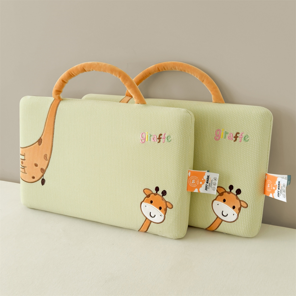 麦肯锡 2025新款长颈鹿面包儿童记忆枕 枕头枕芯 绿色/只