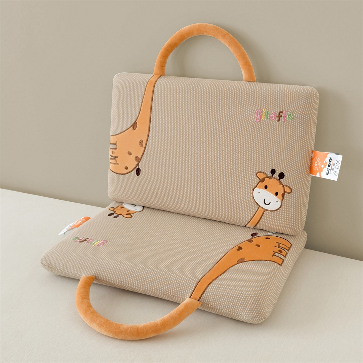 91家纺网 家纺一手货源 找家纺 麦肯锡 2025新款长颈鹿面包儿童记忆枕 枕头枕芯 咖色/只