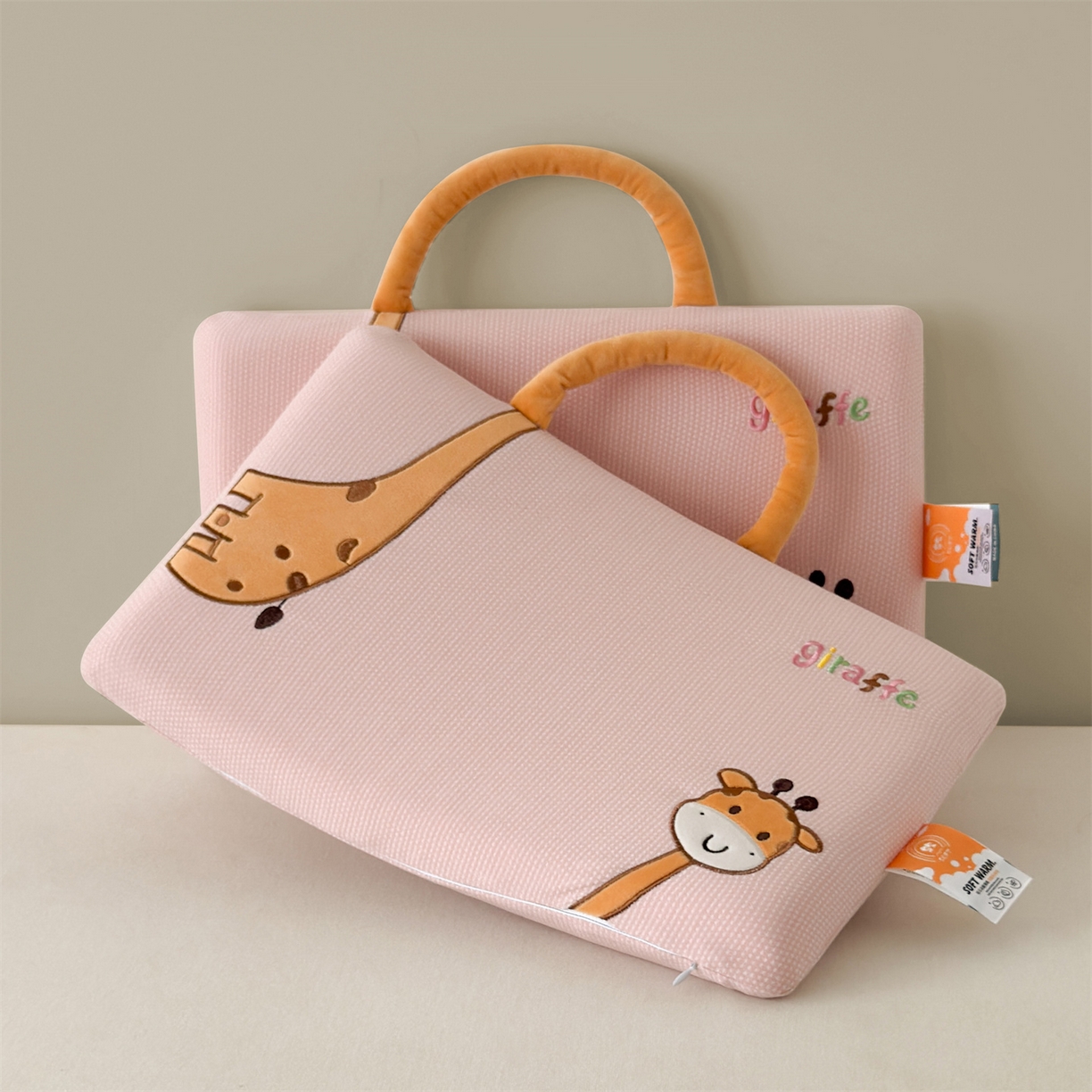 91家纺网 家纺一手货源 找家纺 麦肯锡 2025新款长颈鹿面包儿童记忆枕 枕头枕芯 粉色/对