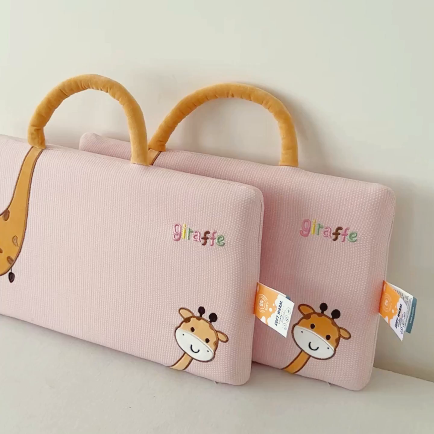 91家纺网 家纺一手货源 找家纺 （总）麦肯锡 2025新款长颈鹿面包儿童记忆枕 枕头枕芯