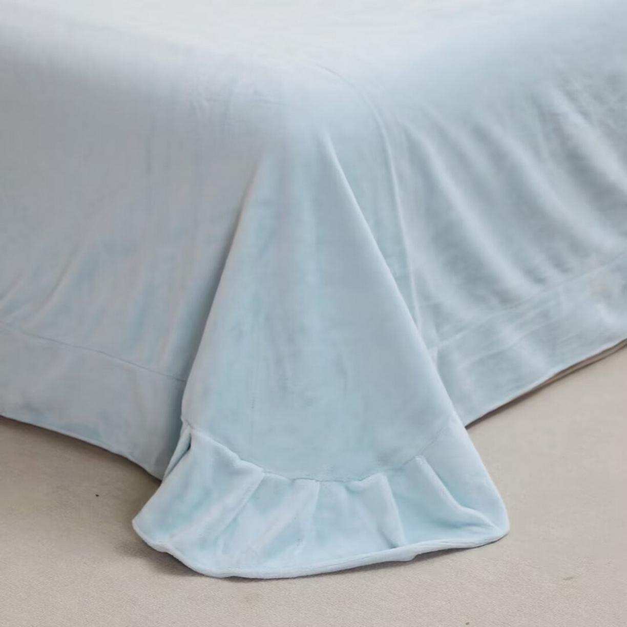 91家纺网 家纺一手货源 找家纺 棉生活家纺 2025新款高奢工艺260克A类牛奶绒兔毛贴布绣四件套-秀妍 秀妍-天空兰