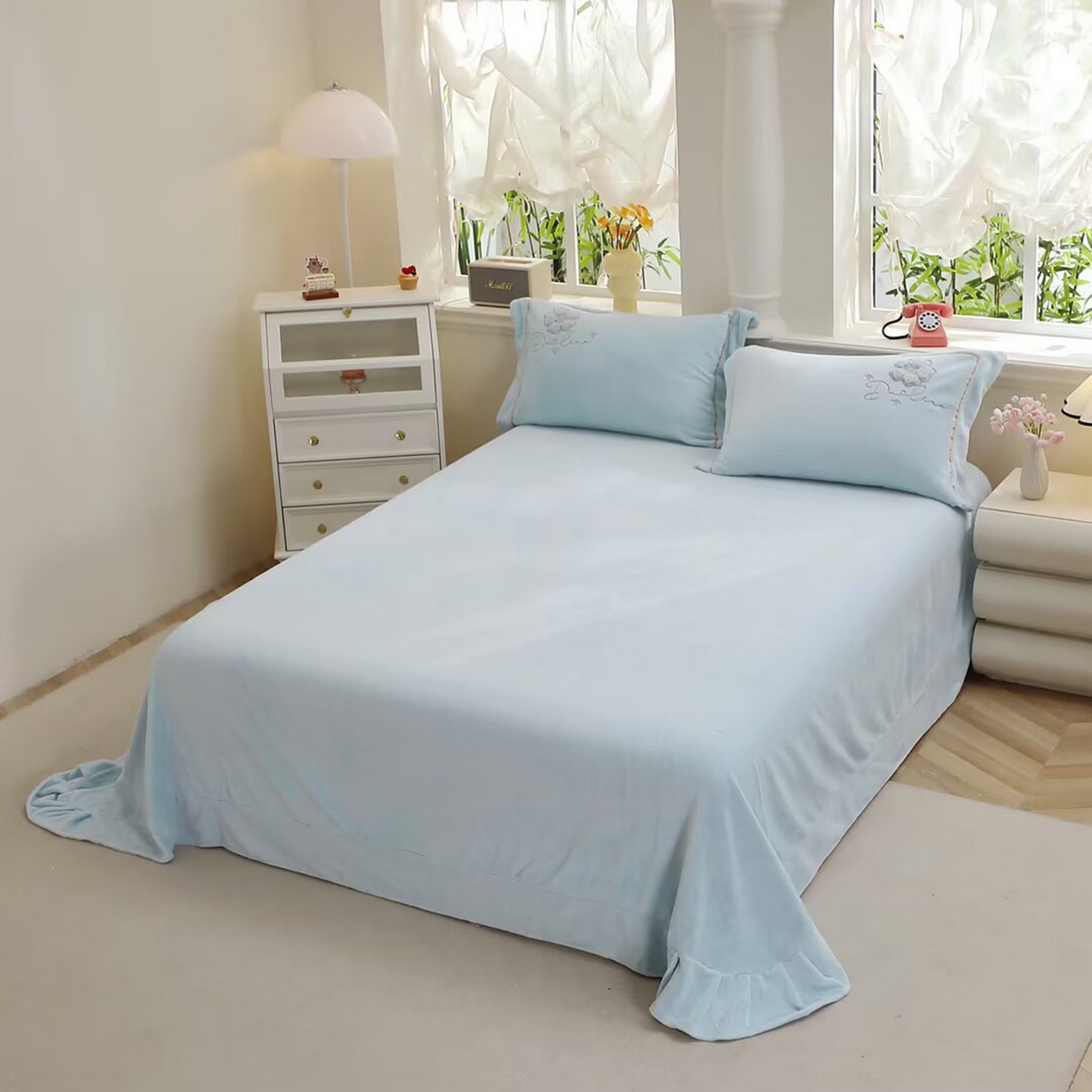 91家纺网 家纺一手货源 找家纺 棉生活家纺 2025新款高奢工艺260克A类牛奶绒兔毛贴布绣四件套-秀妍 秀妍-天空兰