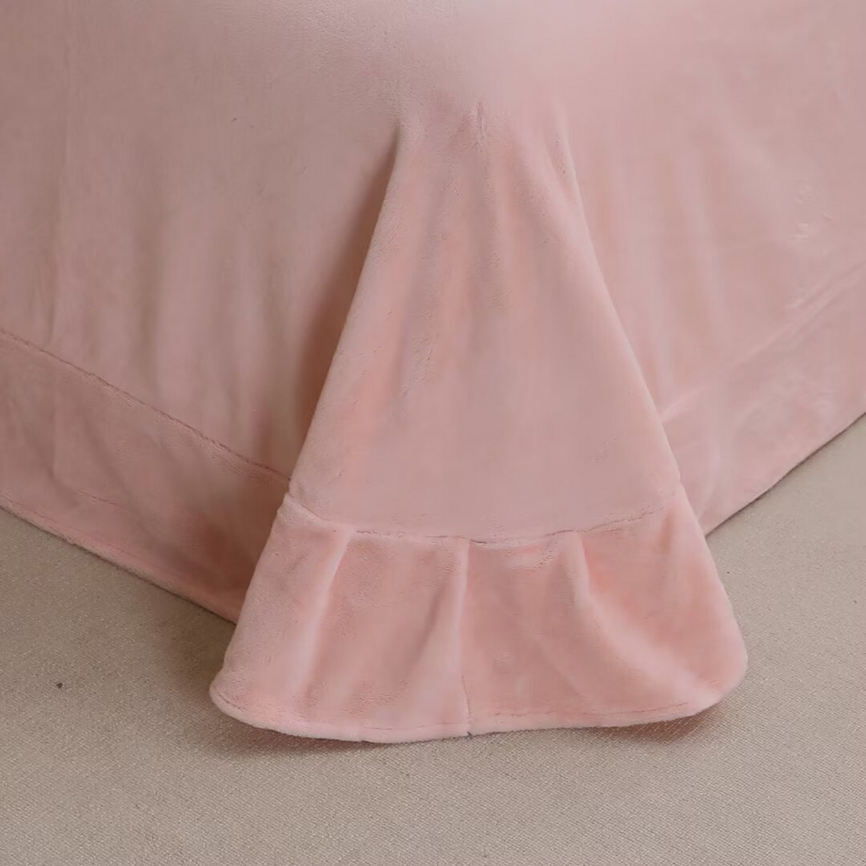 91家纺网 家纺一手货源 找家纺 棉生活家纺 2025新款高奢工艺260克A类牛奶绒兔毛贴布绣四件套-秀妍 秀妍-樱花粉