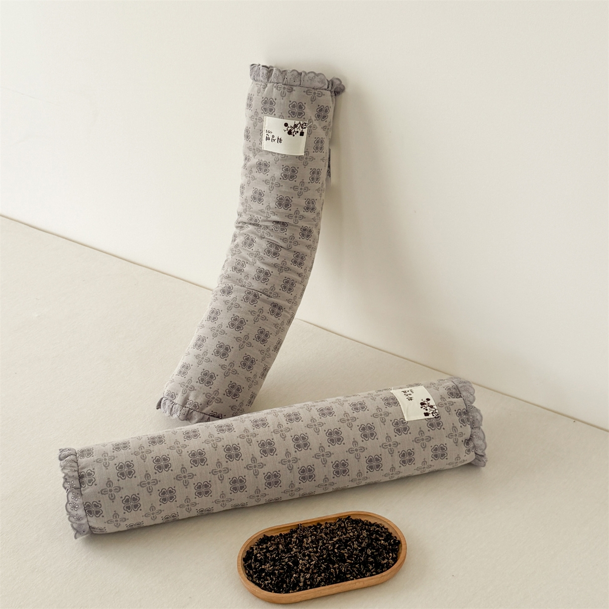 91家纺网 家纺一手货源 找家纺 麦肯锡 2025新款双层纱圆柱荞麦枕 枕头枕芯 灰色/只