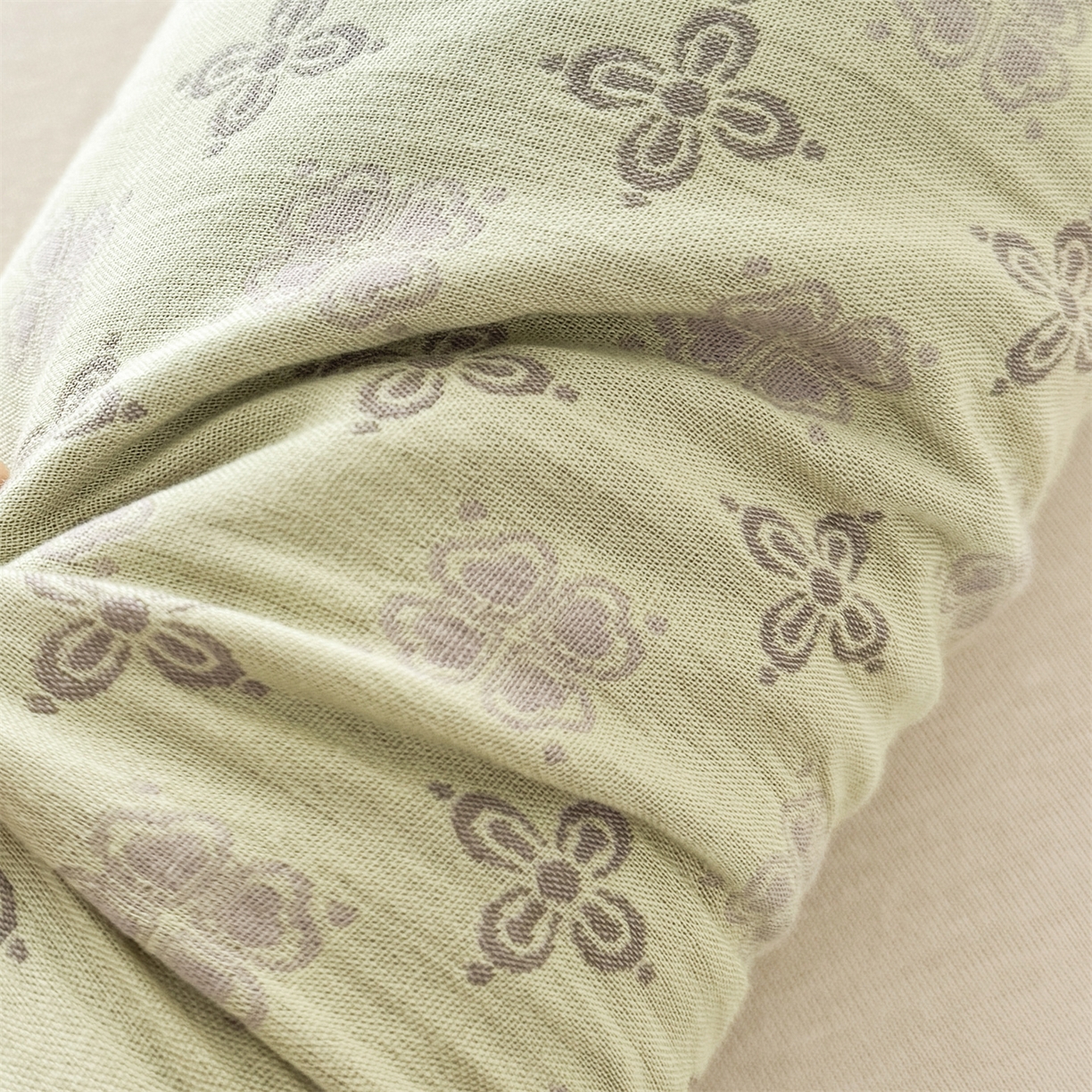 91家纺网 家纺一手货源 找家纺 麦肯锡 2025新款双层纱圆柱荞麦枕 枕头枕芯 绿色/只