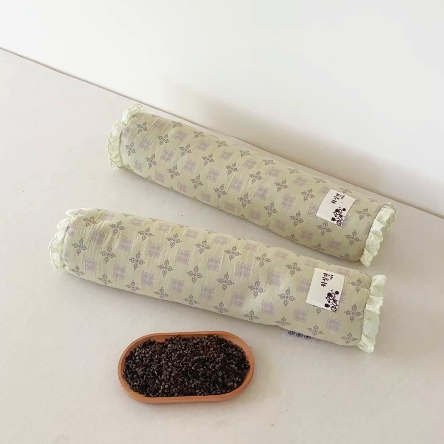 91家纺网 家纺一手货源 找家纺 麦肯锡 2025新款双层纱圆柱荞麦枕 枕头枕芯 绿色/只