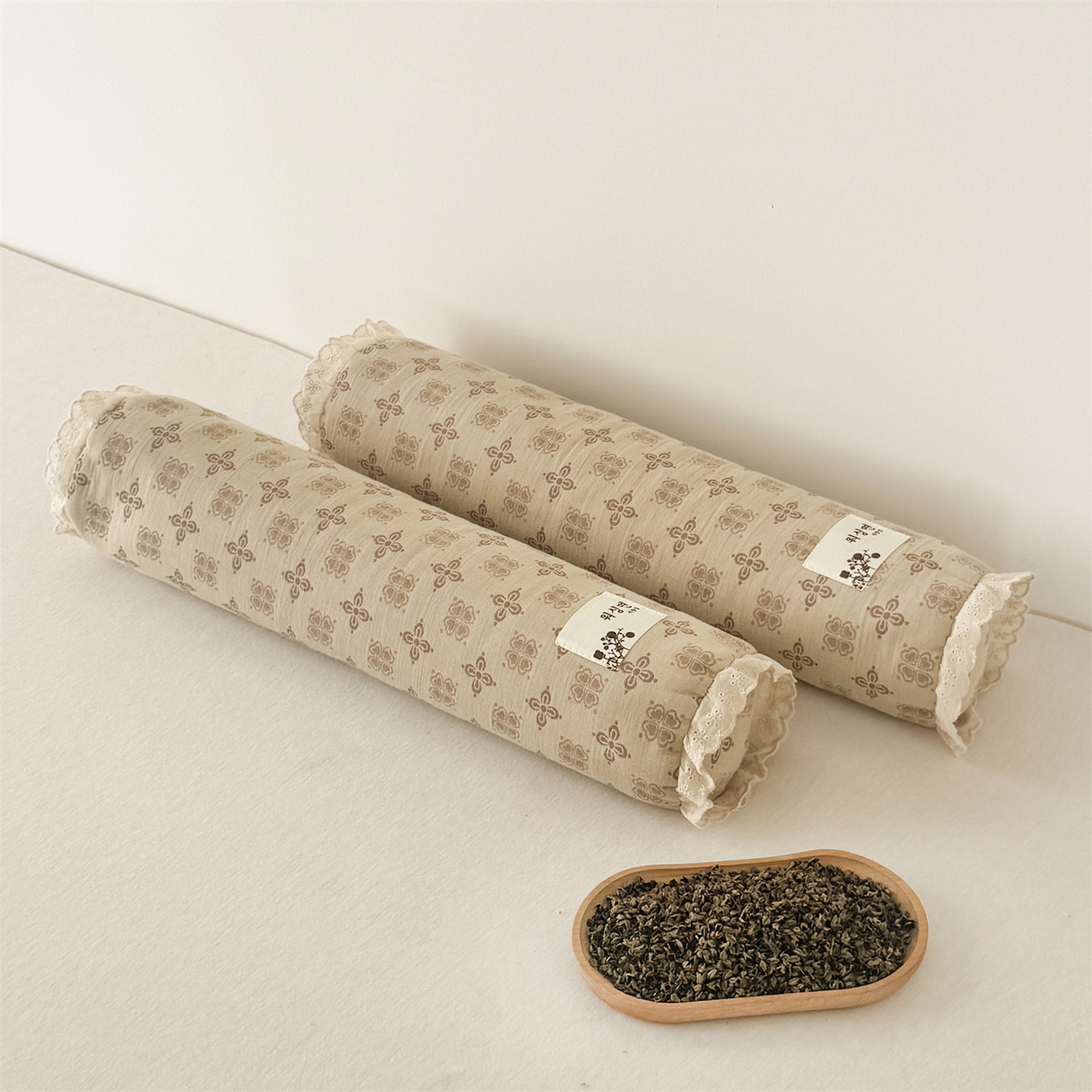 91家纺网 家纺一手货源 找家纺 麦肯锡 2025新款双层纱圆柱荞麦枕 枕头枕芯 棕色/只