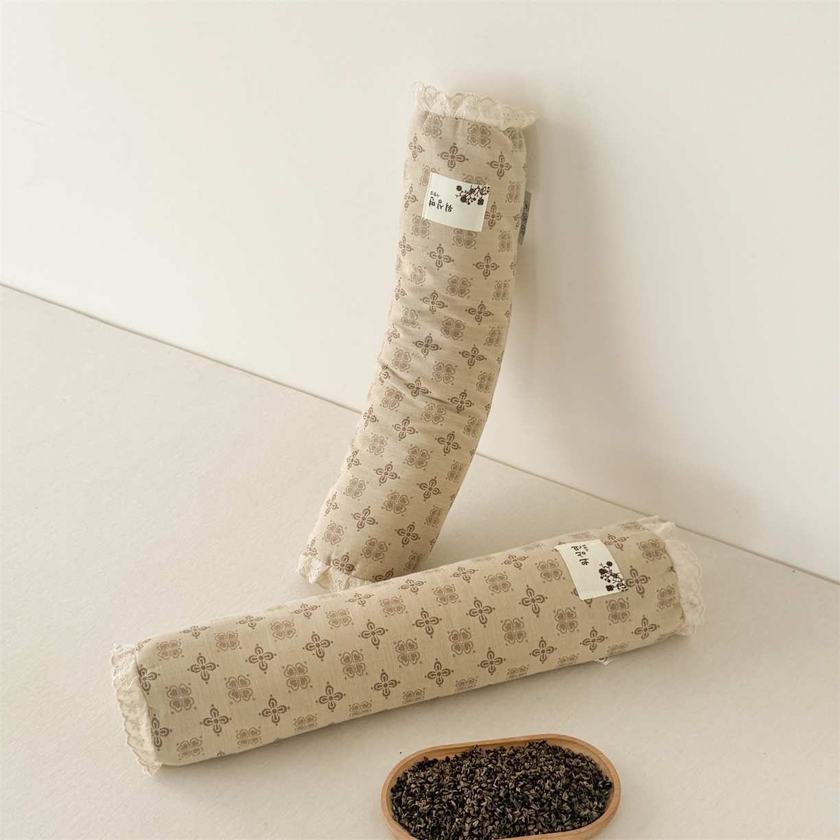 91家纺网 家纺一手货源 找家纺 麦肯锡 2025新款双层纱圆柱荞麦枕 枕头枕芯 棕色/只