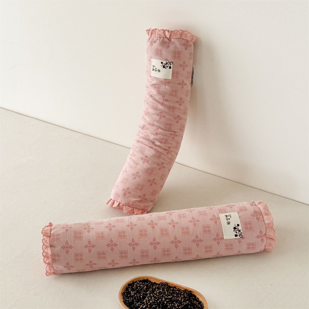 91家纺网 家纺一手货源 找家纺 麦肯锡 2025新款双层纱圆柱荞麦枕 枕头枕芯 粉色/对