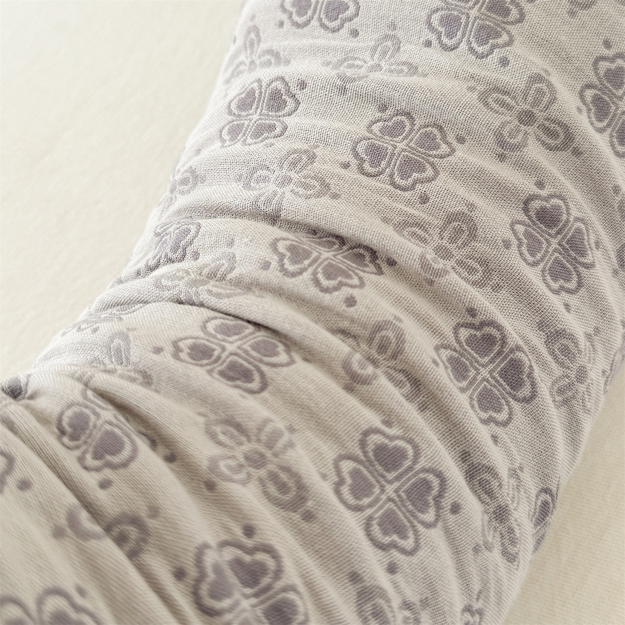 91家纺网 家纺一手货源 找家纺 麦肯锡 2025新款双层纱圆柱荞麦枕 枕头枕芯 灰色/对