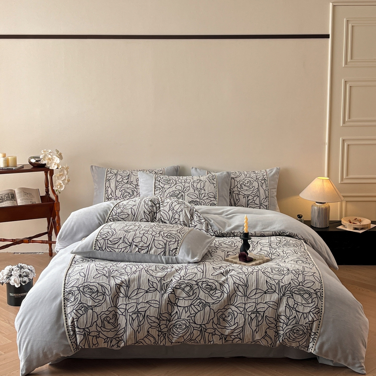 91家纺网 家纺一手货源 找家纺 （总）慕晨 2025新款立体提花绒工艺款美拉德风格高克重雕花加厚牛奶绒四件套