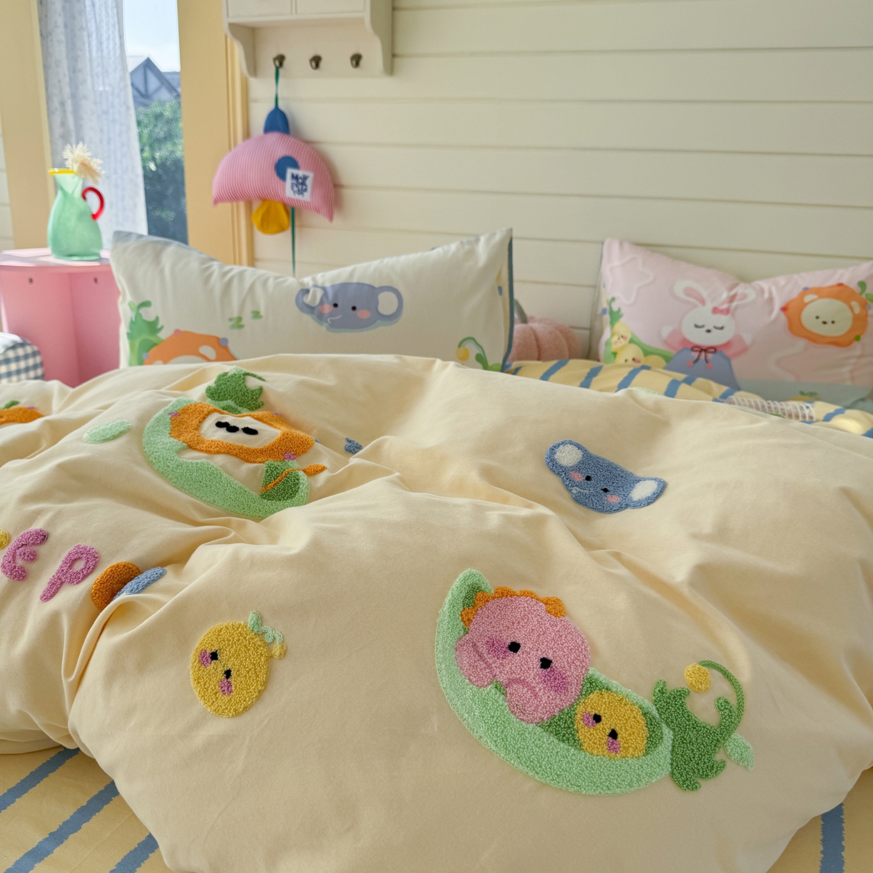 91家纺网 家纺一手货源 找家纺 柚子YOUTH 2025新款全棉秋冬磨毛毛巾绣四件套 豌豆