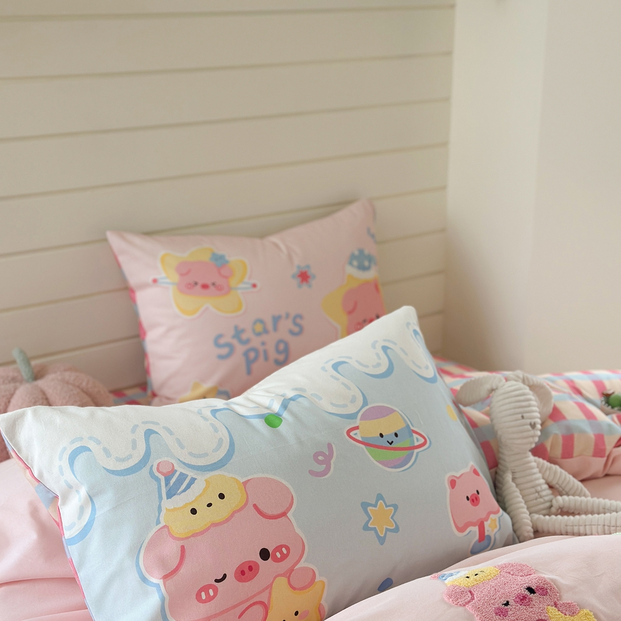 91家纺网 家纺一手货源 找家纺 柚子YOUTH 2025新款全棉秋冬磨毛毛巾绣四件套 星星小猪