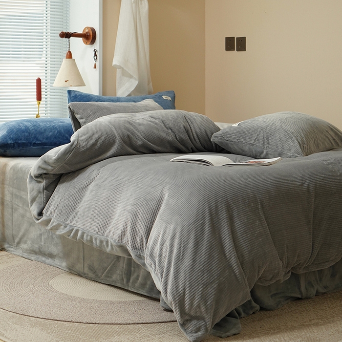 91家纺网 家纺一手货源 找家纺 （总）朵希曼 2025新款加厚保暖华夫格牛奶绒系列四件套