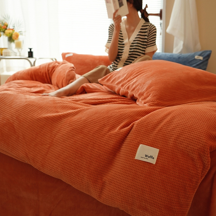 91家纺网 家纺一手货源 找家纺 朵希曼 2026新款加厚保暖华夫格牛奶绒系列四件套 热带橙