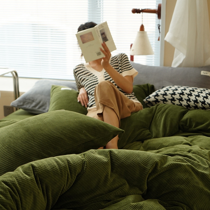 91家纺网 家纺一手货源 找家纺 朵希曼 2026新款加厚保暖华夫格牛奶绒系列四件套 牛油果