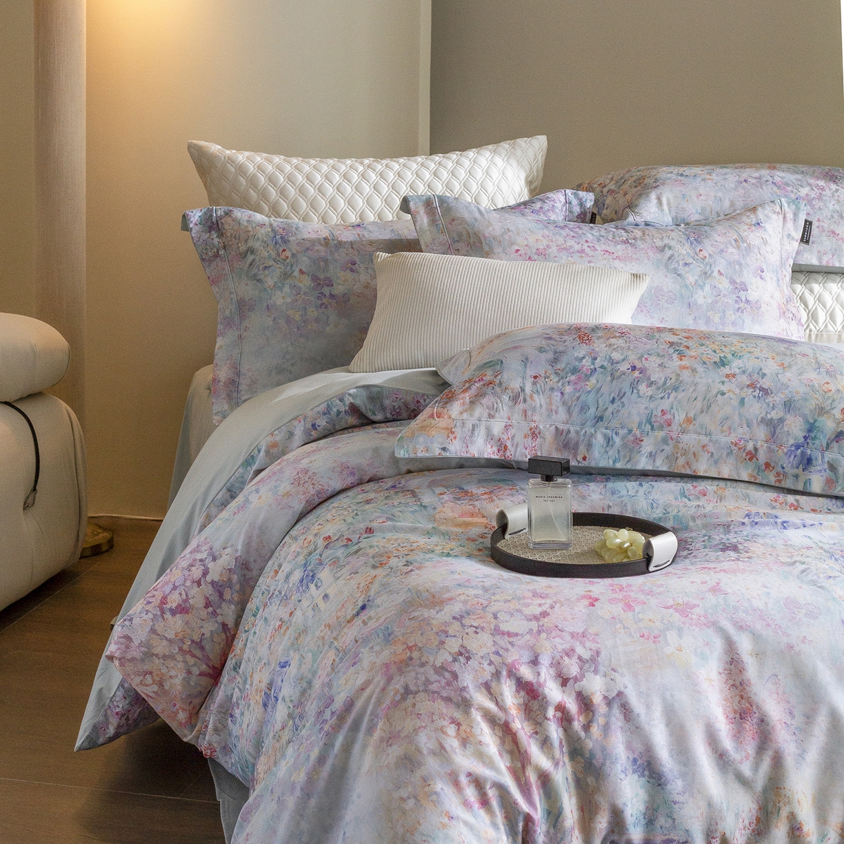 91家纺网 家纺一手货源 找家纺 三味舒屋 2025新款暖阳画卷系列S50数码印花磨毛四件套 午后莫奈蓝