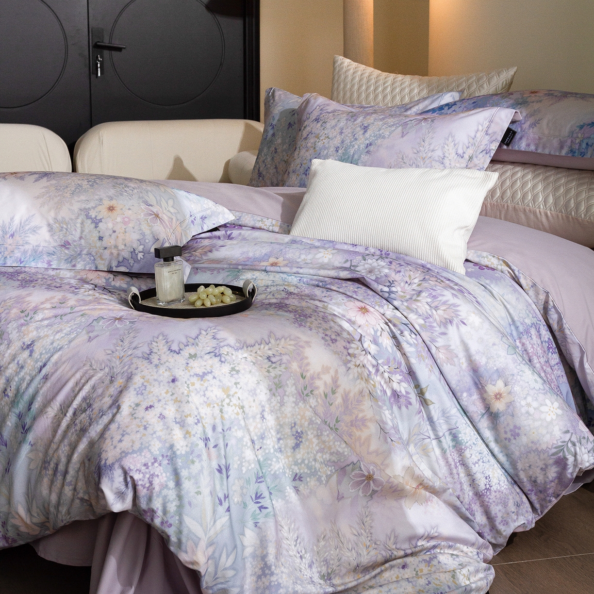 91家纺网 家纺一手货源 找家纺 三味舒屋 2025新款暖阳画卷系列S50数码印花磨毛四件套 沐光絮语蓝