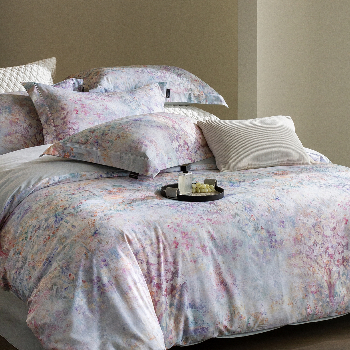 91家纺网 家纺一手货源 找家纺 三味舒屋 2025新款暖阳画卷系列S50数码印花磨毛四件套 午后莫奈蓝