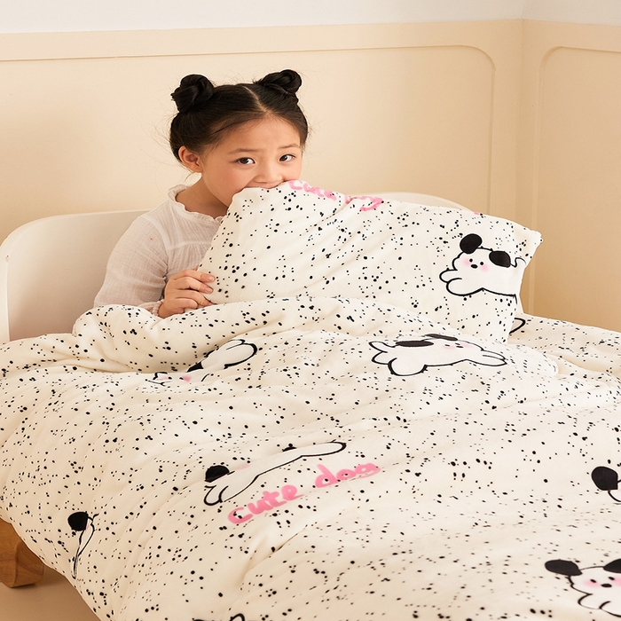 91家纺网 家纺一手货源 找家纺 嗨生活 2025新款加厚牛奶绒三件套儿童套件幼儿园三件套系列 斑点狗狗