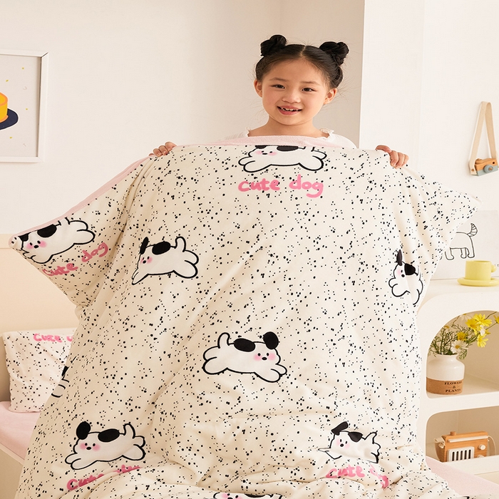 91家纺网 家纺一手货源 找家纺 嗨生活 2025新款加厚牛奶绒三件套儿童套件幼儿园三件套系列 斑点狗狗