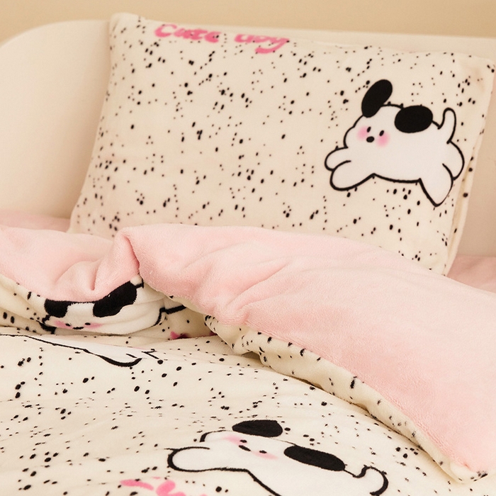 91家纺网 家纺一手货源 找家纺 嗨生活 2025新款加厚牛奶绒三件套儿童套件幼儿园三件套系列 斑点狗狗