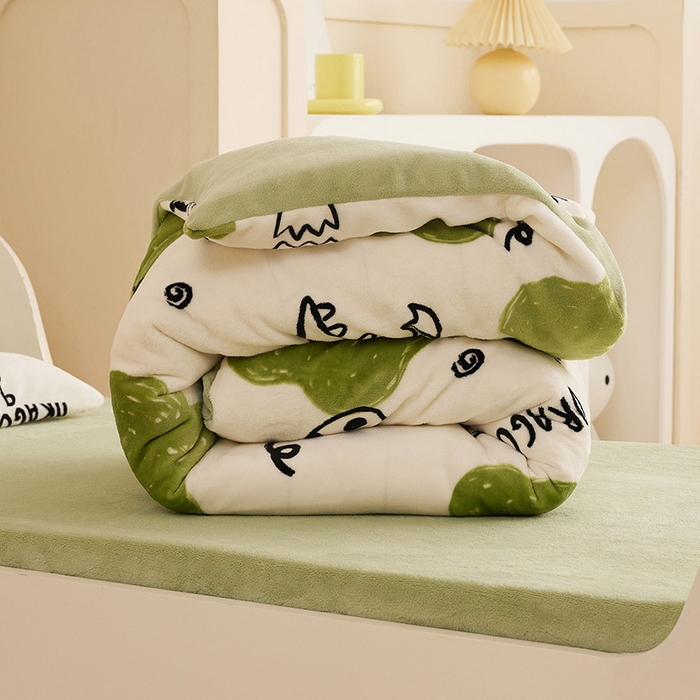 91家纺网 家纺一手货源 找家纺 嗨生活 2025新款加厚牛奶绒三件套儿童套件幼儿园三件套系列 呆萌恐龙