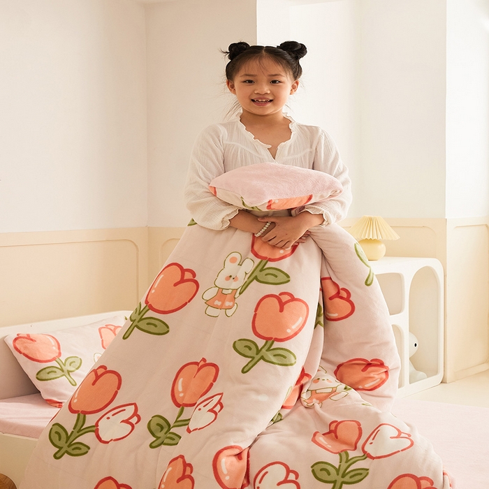 91家纺网 家纺一手货源 找家纺 嗨生活 2025新款加厚牛奶绒三件套儿童套件幼儿园三件套系列 花间小兔