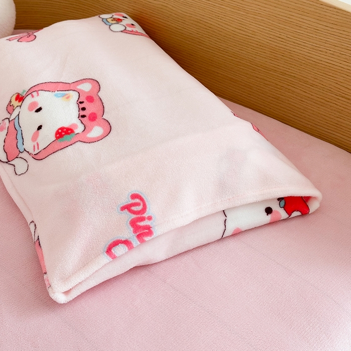 91家纺网 家纺一手货源 找家纺 嗨生活 2025新款加厚牛奶绒三件套儿童套件幼儿园三件套系列 萌萌小猫