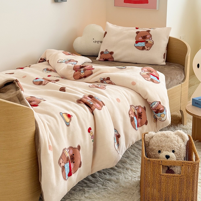 91家纺网 家纺一手货源 找家纺 嗨生活 2025新款加厚牛奶绒三件套儿童套件幼儿园三件套系列 俏皮巴拉