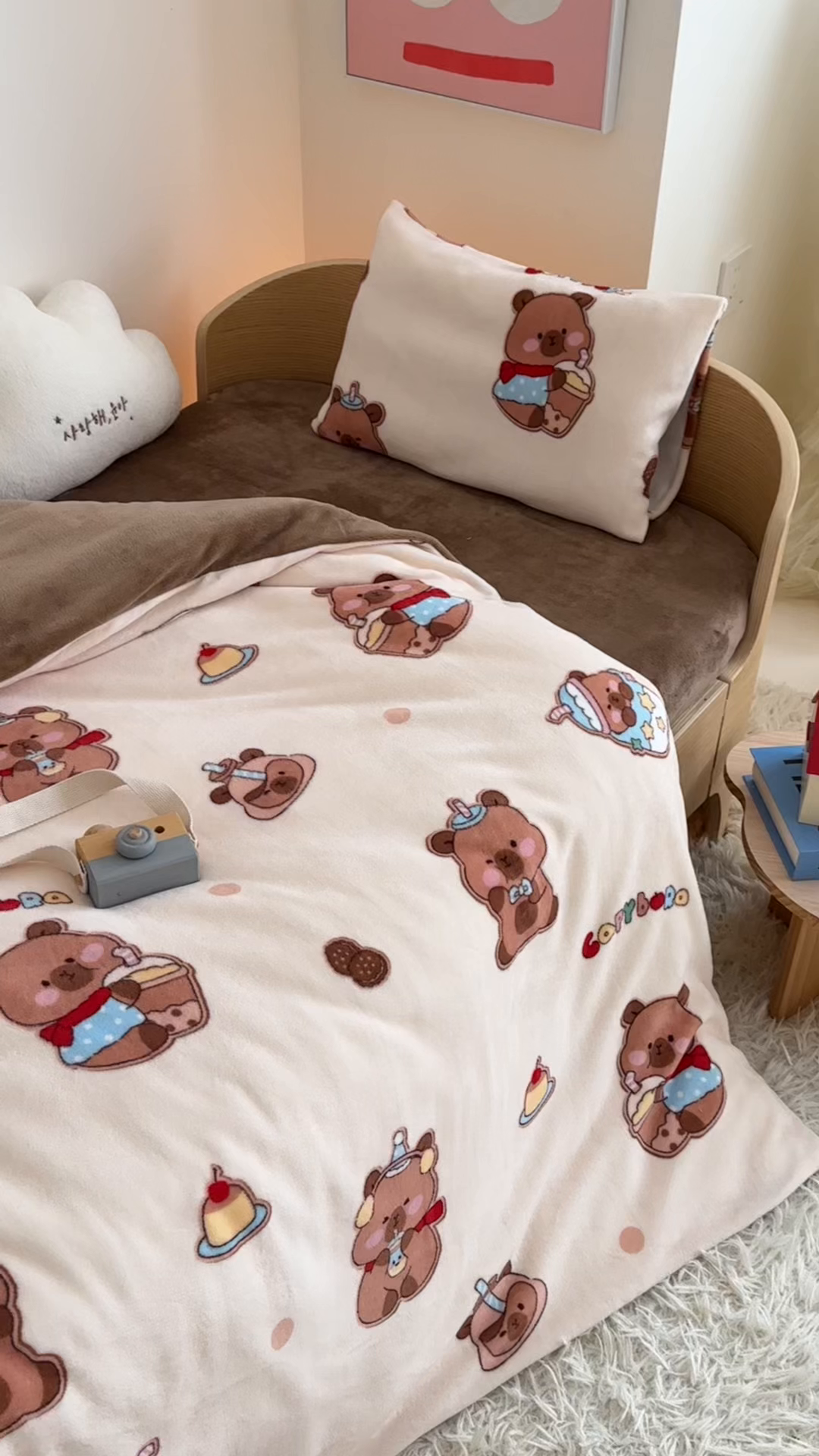 91家纺网 家纺一手货源 找家纺 嗨生活 2025新款加厚牛奶绒三件套儿童套件幼儿园三件套系列 俏皮巴拉