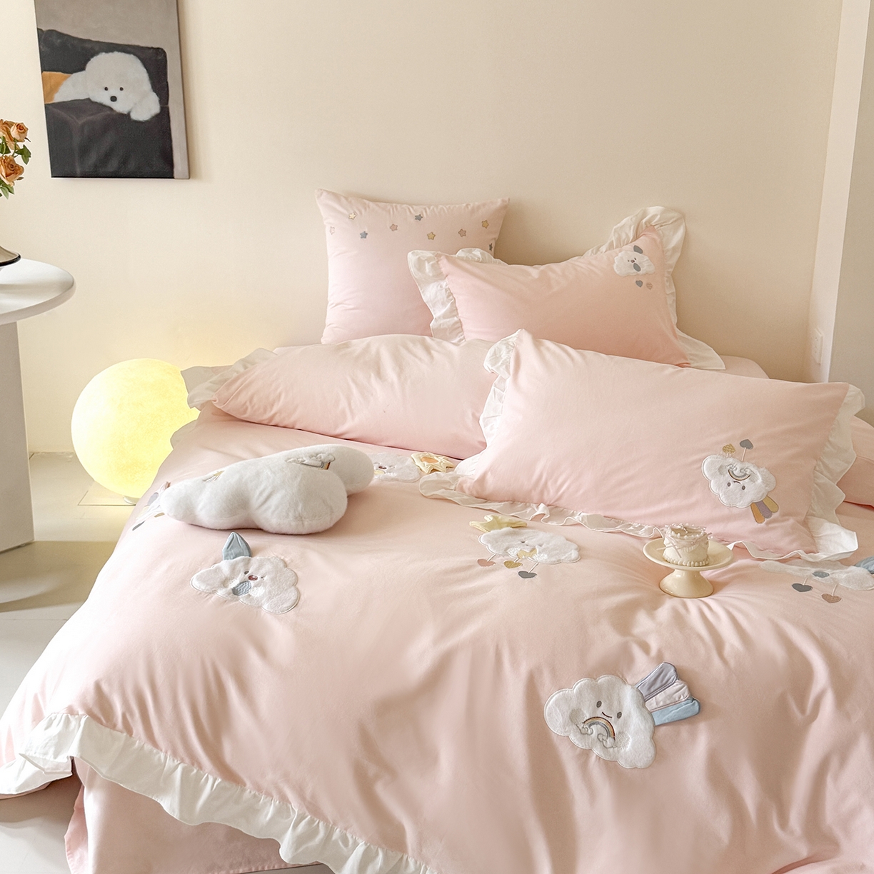 91家纺网 家纺一手货源 找家纺 曼布缇 2025新款加厚全棉纯棉磨毛绣花款套件-童话云朵（会员减20，券后控价338起) 童话云朵（会员减20，券后控价338起)-粉