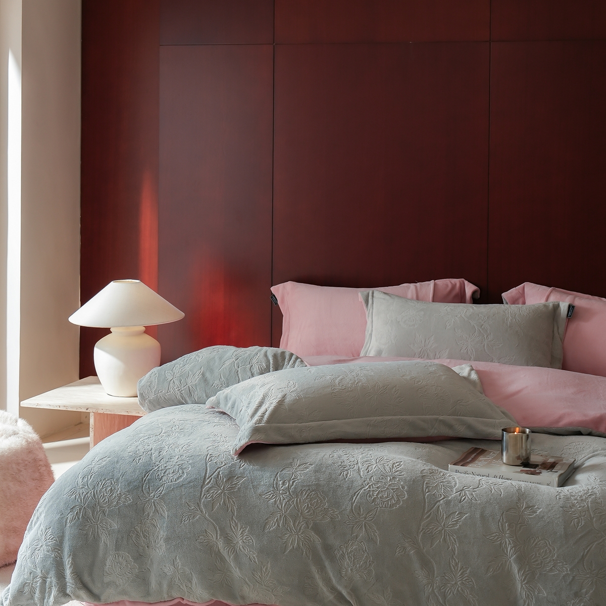 91家纺网 家纺一手货源 找家纺 （总）三味舒屋 2025新款全消光雕花牛奶绒四件套-香榭丽