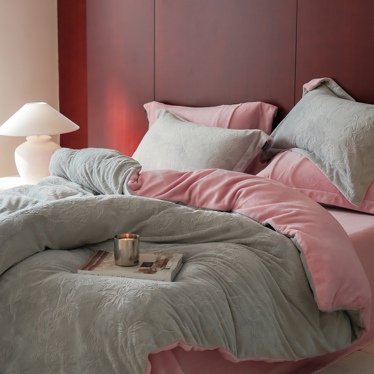 91家纺网 家纺一手货源 找家纺 （总）三味舒屋 2025新款全消光雕花牛奶绒四件套-香榭丽