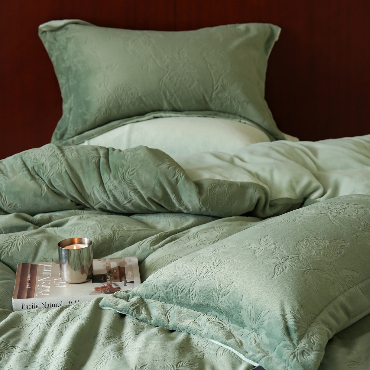 91家纺网 家纺一手货源 找家纺 三味舒屋 2025新款全消光雕花牛奶绒四件套-香榭丽 香榭丽绿