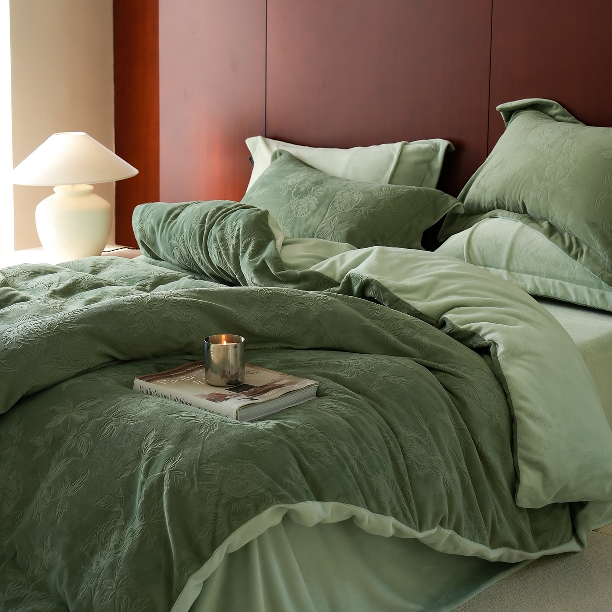 91家纺网 家纺一手货源 找家纺 三味舒屋 2025新款全消光雕花牛奶绒四件套-香榭丽 香榭丽绿