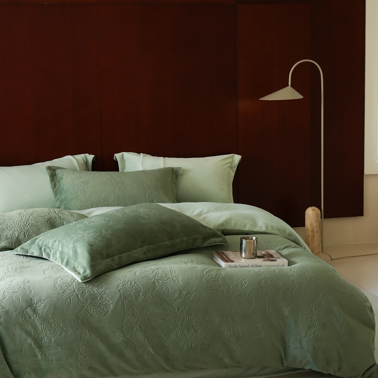 91家纺网 家纺一手货源 找家纺 三味舒屋 2025新款全消光雕花牛奶绒四件套-香榭丽 香榭丽绿