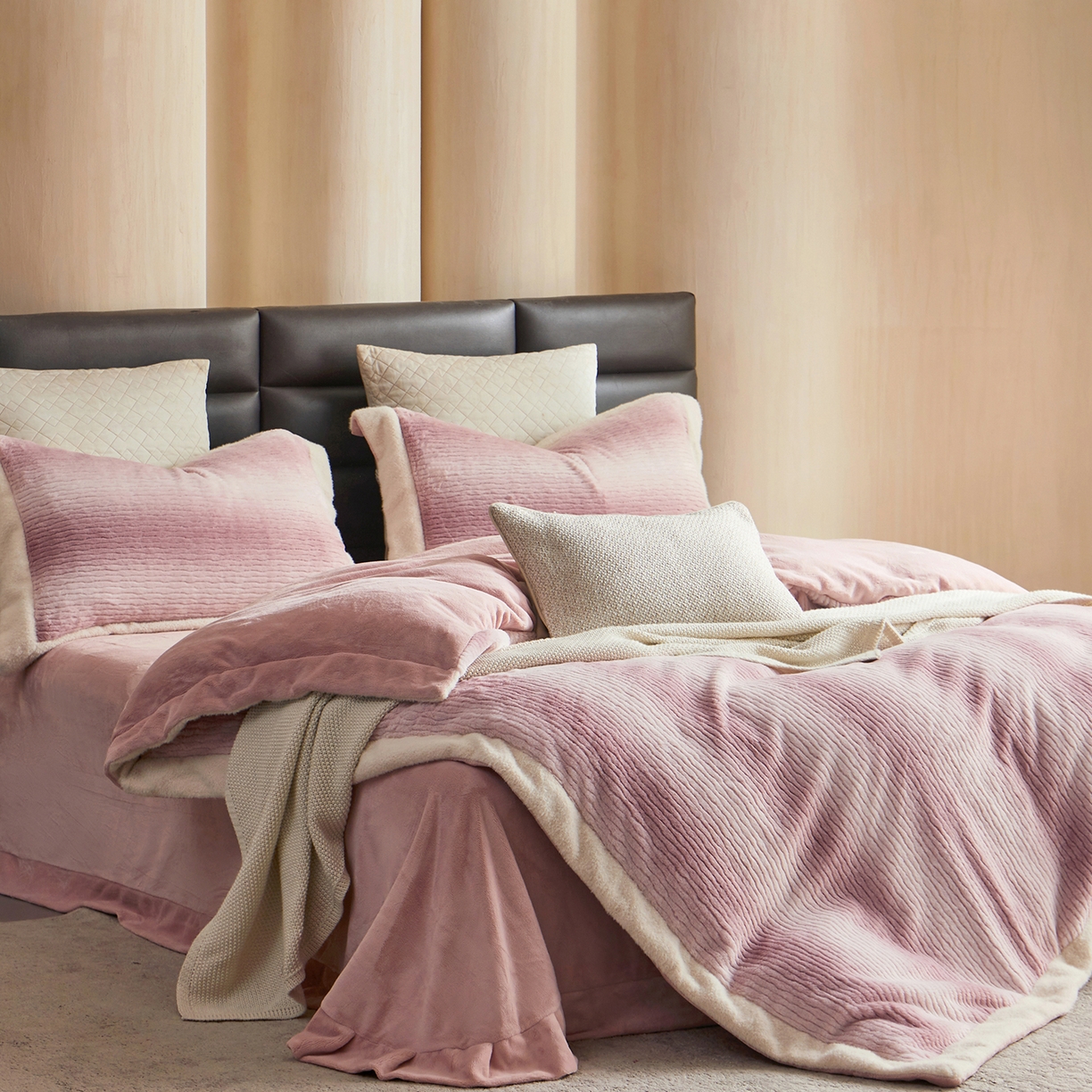 91家纺网 家纺一手货源 找家纺 时亿家居 2025新款仿狐绒牛奶绒四件套-柔如系列 初荷粉