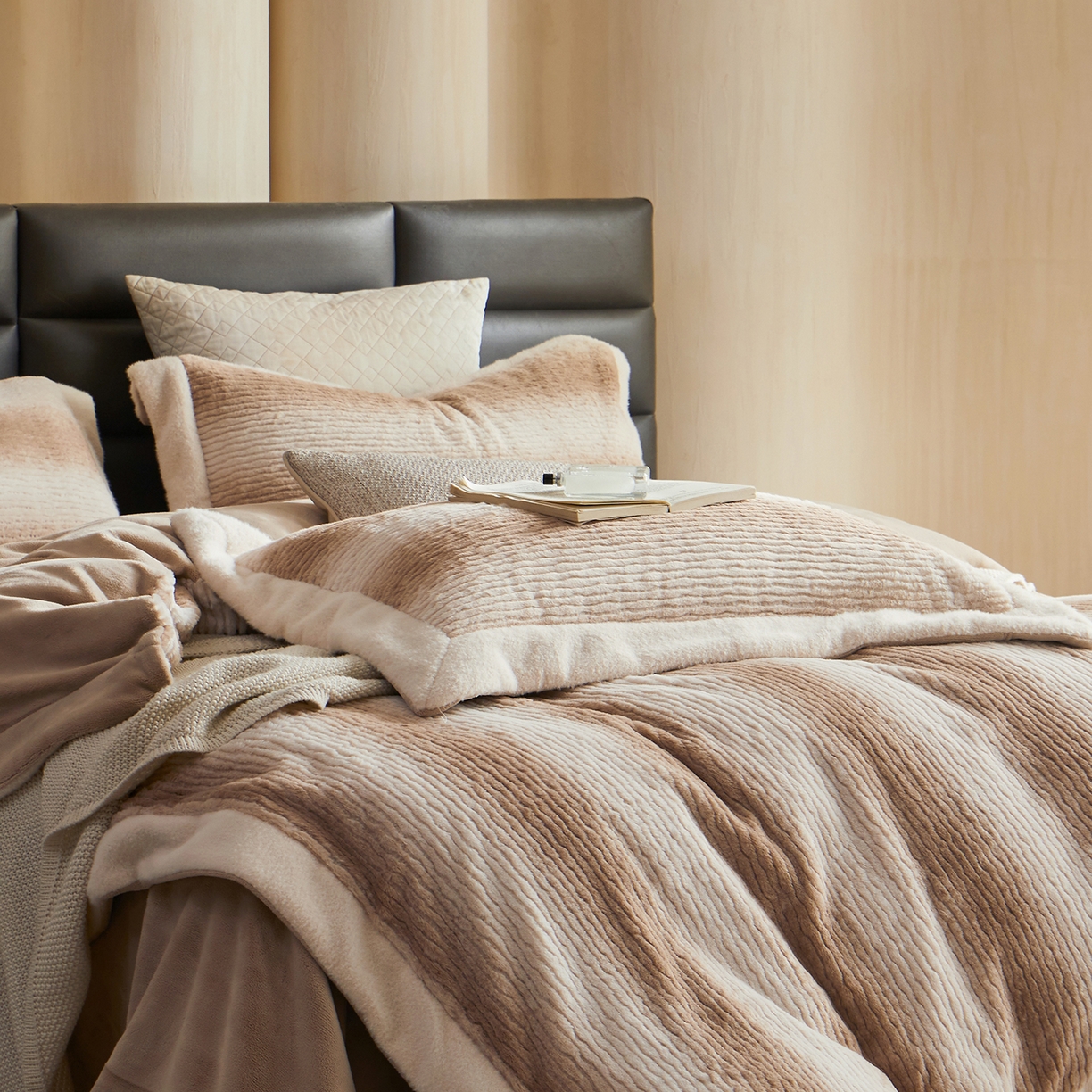 91家纺网 家纺一手货源 找家纺 时亿家居 2025新款仿狐绒牛奶绒四件套-柔如系列 梧桐咖