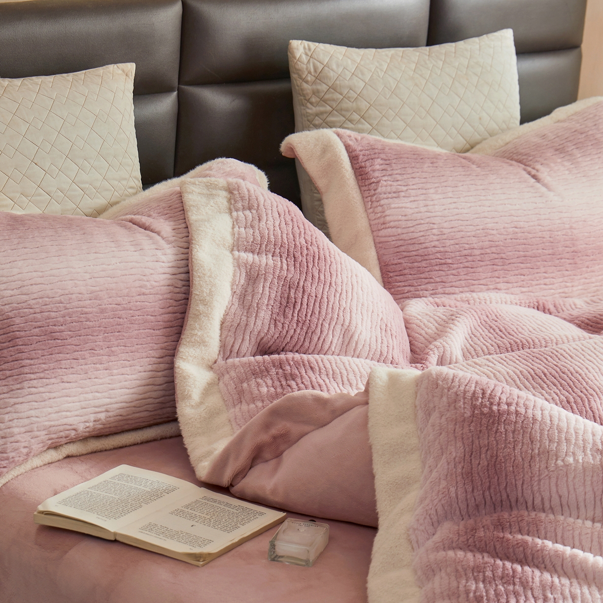 91家纺网 家纺一手货源 找家纺 时亿家居 2025新款仿狐绒牛奶绒四件套-柔如系列 初荷粉