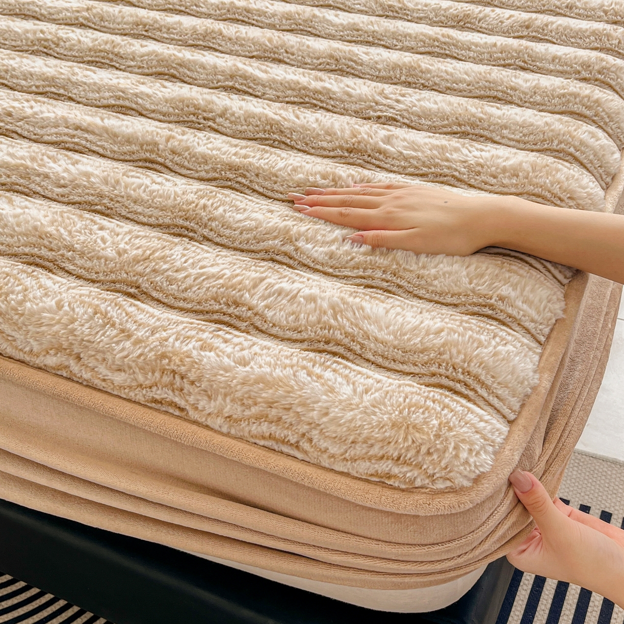 91家纺网 家纺一手货源 找家纺 （总）云木里 2025新款轻奢波纹皮草兔毛绒床笠单床笠床笠单件波纹系列