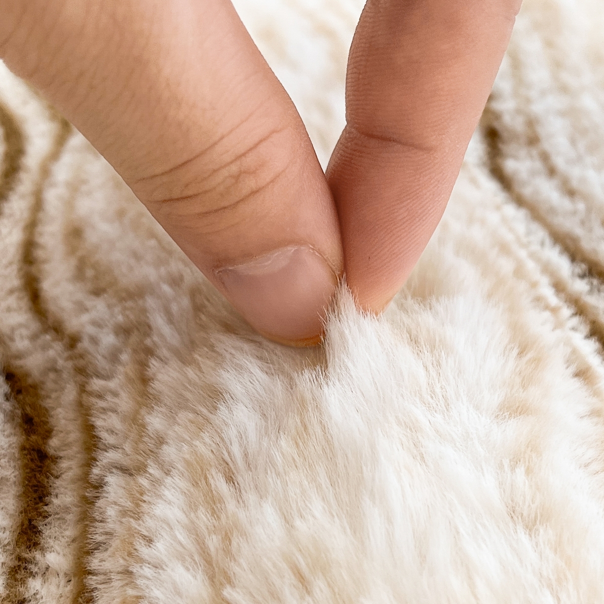 91家纺网 家纺一手货源 找家纺 （总）云木里 2025新款轻奢波纹皮草兔毛绒床笠单床笠床笠单件波纹系列